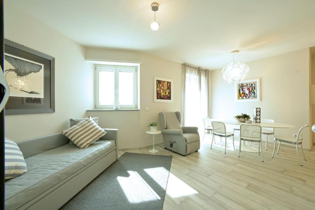 Luxury Apartament Con Garage Vista Mare Alassio Per 6 Persone Exterior foto